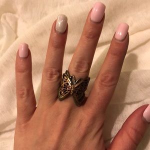 Butterfly ring